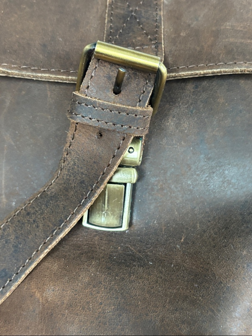 KomalC Vintage Distressed Leather Messenger Bag Brown Satchel Briefcase Academia - Picture 6 of 7
